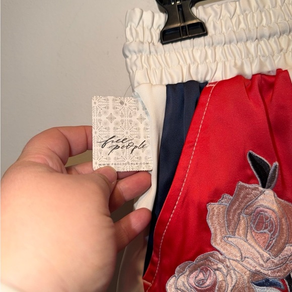 Free People Movement Womens In The Ring Shorts. Size XS (NWTS) - Picture 3 of 6